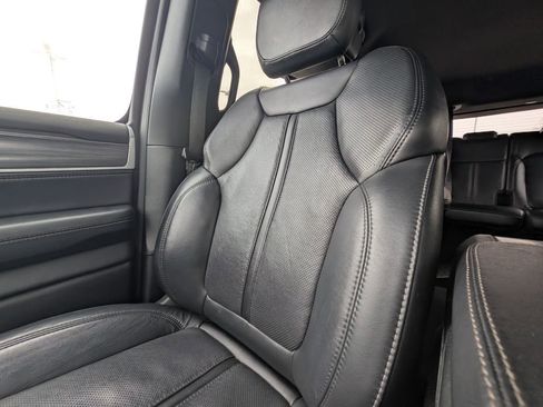 Used 2024 Jeep Wagoneer Series III image 12