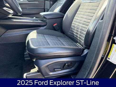 Used 2025 Ford Explorer ST-Line w/ Premium Package AWD/4WD image 12