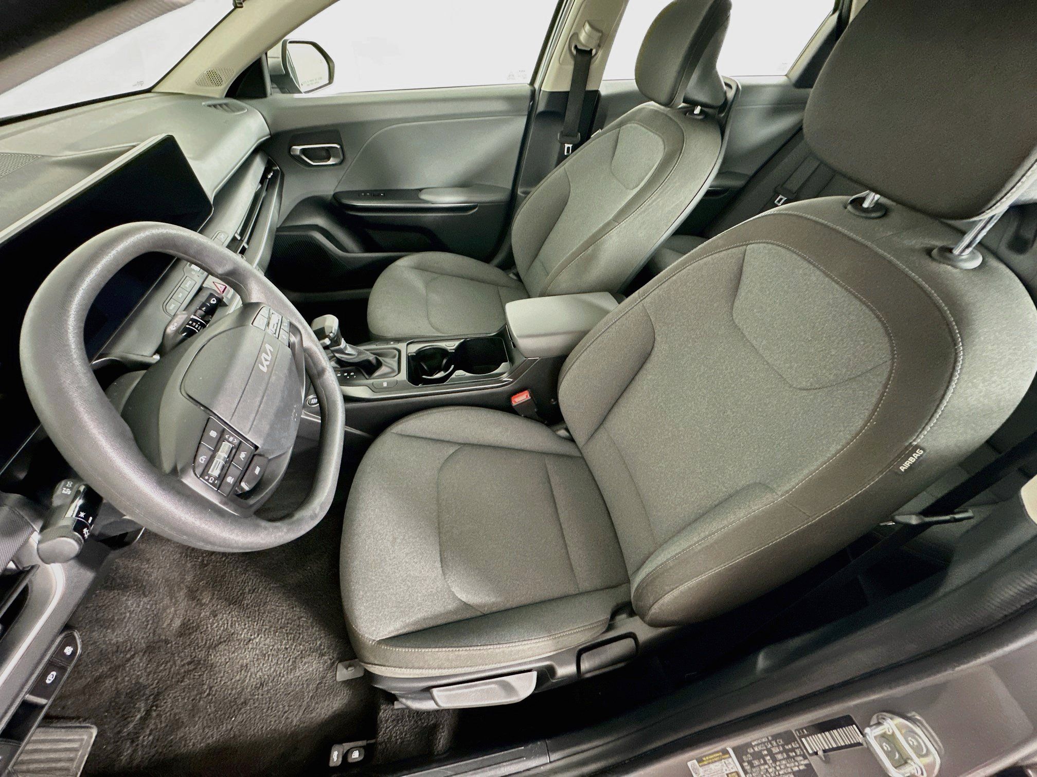 Used 2025 Kia K4 FWD image 13