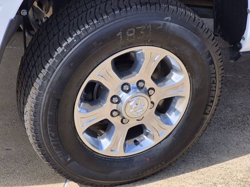 Used 2024 RAM 2500 Big Horn AWD/4WD image 7