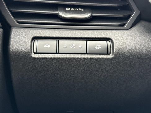 Used 2023 Nissan Altima 2.5 SR image 18