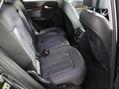 Used 2018 Audi Q5 2.0T Premium Plus w/ Premium Plus Package image 23