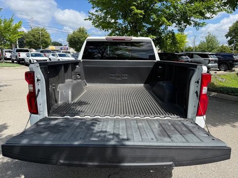 Used 2019 Chevrolet Silverado 1500 Custom w/ Custom Value Package AWD/4WD image 10