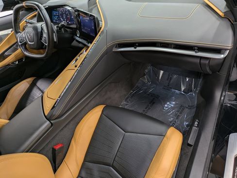 Used 2022 Chevrolet Corvette Stingray Preferred Cpe w/ Z51 Performance Package RWD image 29