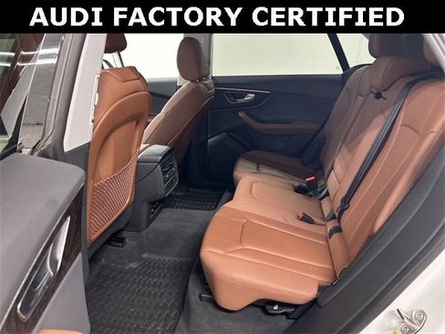 Certified 2022 Audi Q8 Premium image 23