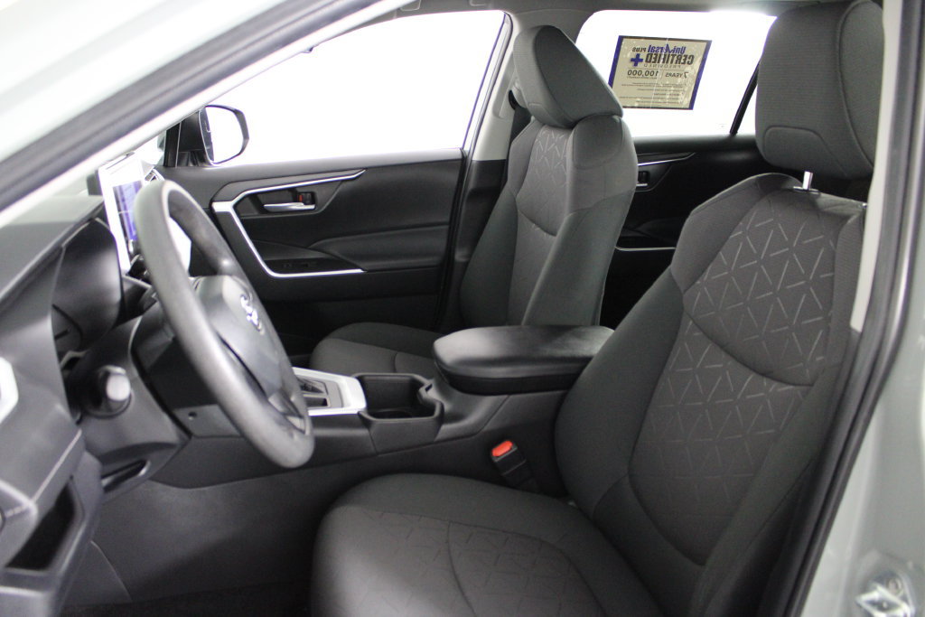 Used 2023 Toyota RAV4 XLE w/ Convenience Package FWD image 19