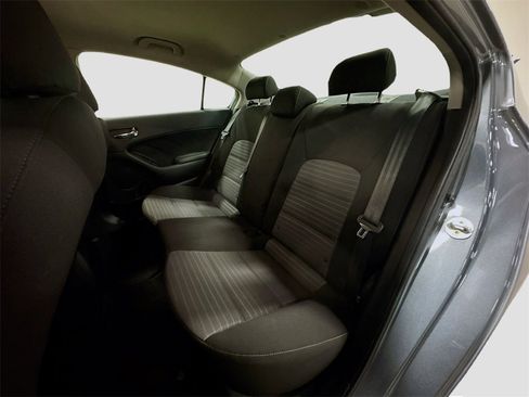 Used 2017 Kia Forte S w/ S Technology Package image 28