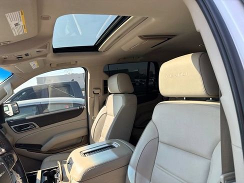 Used 2019 GMC Yukon Denali w/ Denali Ultimate Package AWD/4WD image 17