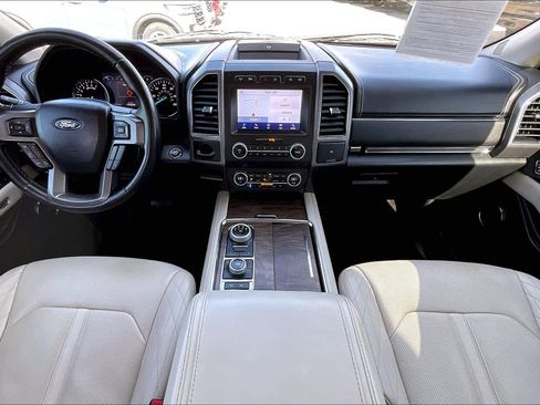Used 2021 Ford Expedition Platinum image 16