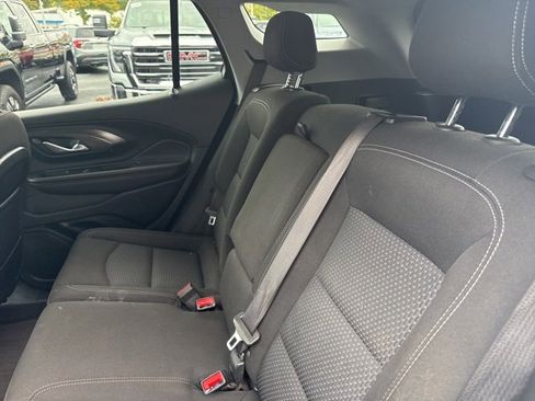 Used 2022 GMC Terrain SLE w/ Driver Convenience Package image 22