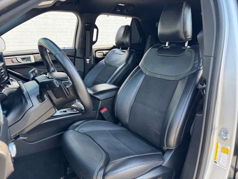 Used 2022 Ford Explorer ST w/ ST Street Pack image 16
