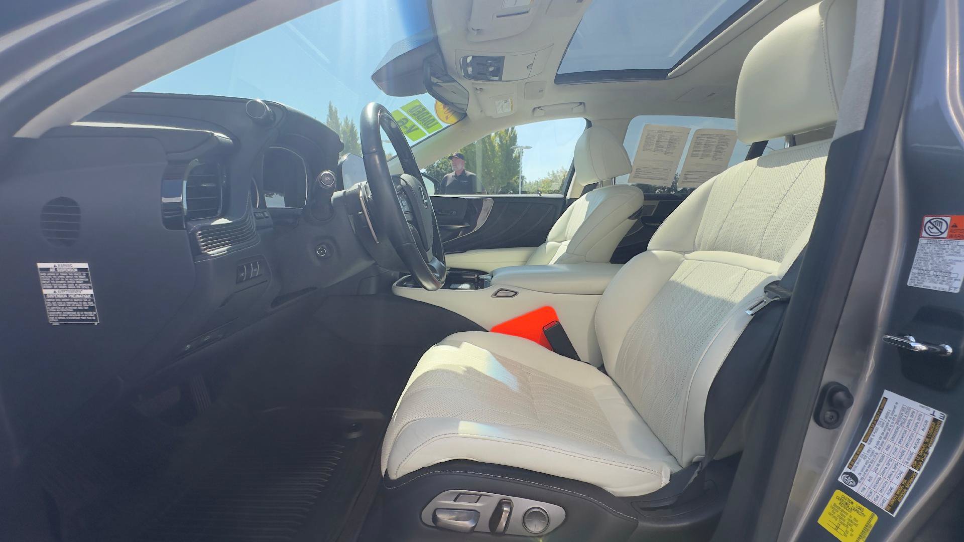 Used 2023 Lexus LS 500 w/ Interior Upgrade Package RWD image 8