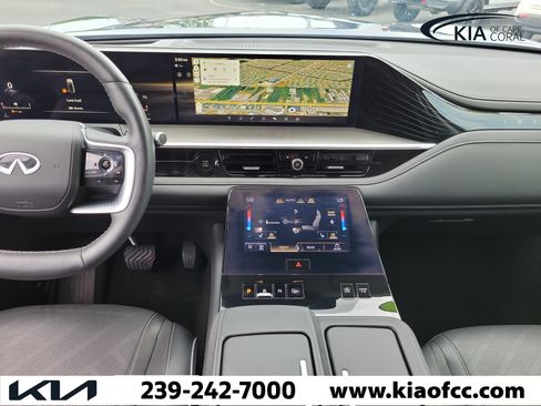 Used 2025 INFINITI QX80 Luxe RWD image 19