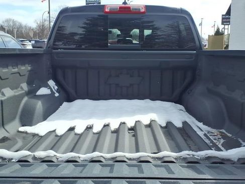 Used 2023 Chevrolet Colorado Trail Boss AWD/4WD image 7