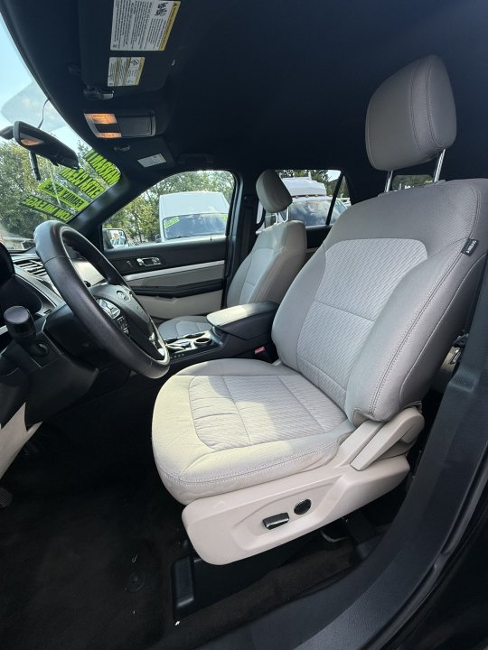 Used 2018 Ford Explorer FWD image 12