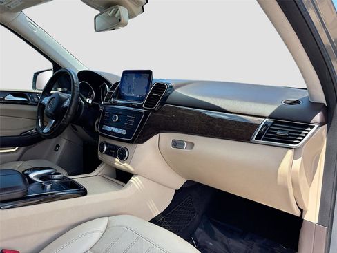 Used 2018 Mercedes-Benz GLE 350 w/ Premium 1 Package image 31