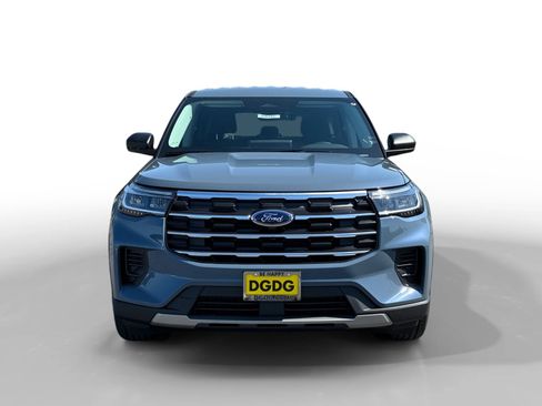 New 2026 Ford Explorer Active RWD image 8