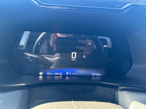 Used 2023 Chevrolet Colorado Z71 w/ Z71 Convenience Package 2 AWD/4WD image 48