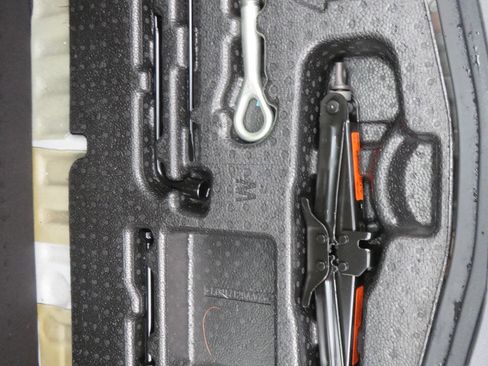 Used 2015 Nissan Versa Note SV image 22