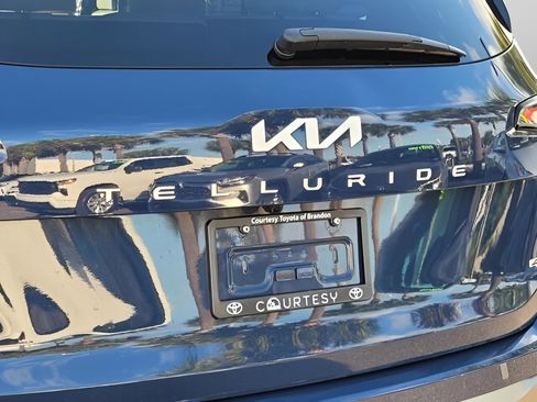 Used 2023 Kia Telluride SX Prestige image 11