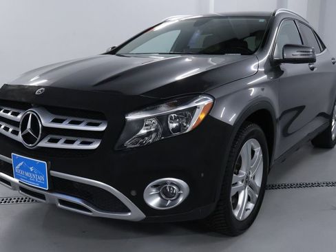 Used 2019 Mercedes-Benz GLA 250 4MATIC image 3