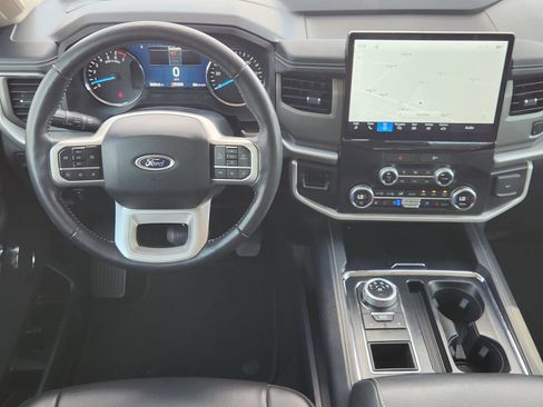 Used 2023 Ford Expedition XLT RWD image 29