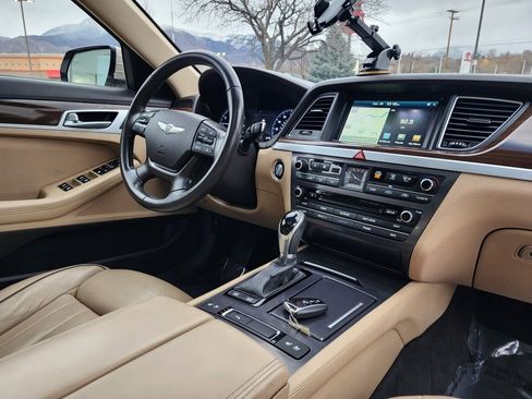 Used 2015 Hyundai Genesis 3.8 w/ Option Group 03 image 19