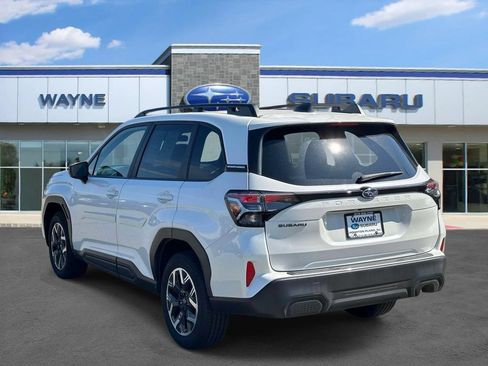Used 2025 Subaru Forester Premium AWD/4WD image 3
