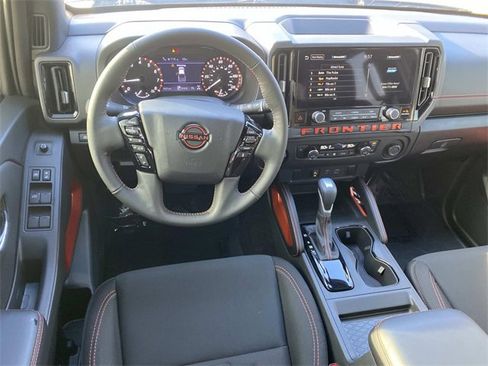 Used 2025 Nissan Frontier PRO-4X image 14