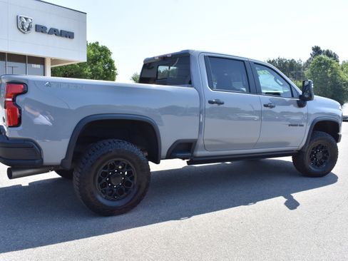 Used 2024 Chevrolet Silverado 2500 ZR2 w/ ZR2 Bison Edition AWD/4WD image 10