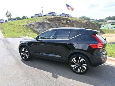 Used 2023 Volvo XC40 B5 Plus w/ Protection Package Premier AWD/4WD image 10