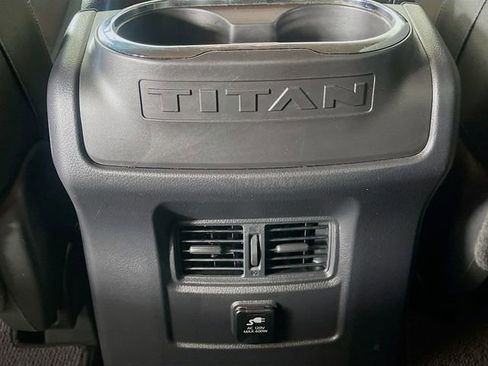 Used 2018 Nissan Titan SV w/ SV Convenience Package AWD/4WD image 26