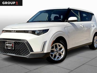 Used 2023 Kia Soul LX w/ Option Group 015