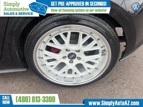 Used 2017 Volkswagen Golf 4-Door FWD image 29