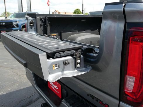 Certified 2021 GMC Sierra 1500 AT4 w/ AT4 Premium Package AWD/4WD image 8