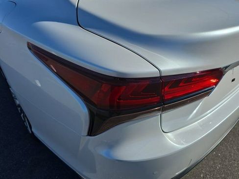Used 2024 Lexus LS 500 image 23