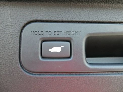 Used 2025 Honda Pilot Black Edition image 20