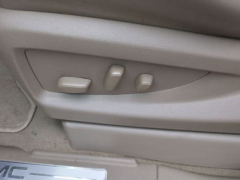 Used 2020 GMC Yukon XL SLT w/ Open Road Package image 17