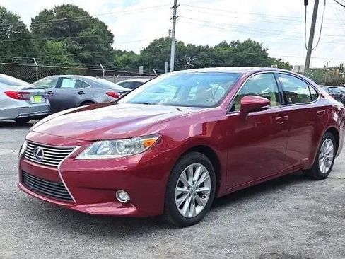 Used 2014 Lexus ES 300h w/ Luxury Package w/Bamboo Trim FWD image 3