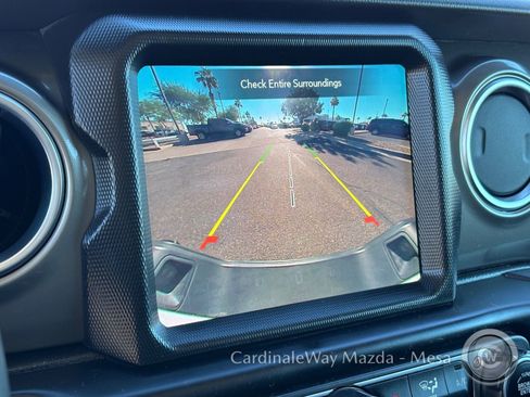 Used 2023 Jeep Gladiator Overland image 22