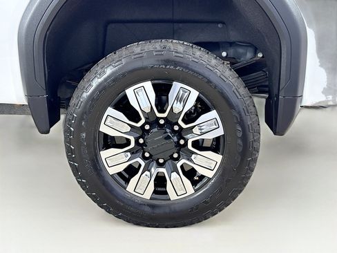 Used 2024 GMC Sierra 3500 Denali w/ Denali Reserve Package AWD/4WD image 35
