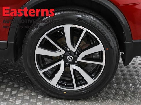 Used 2020 Nissan Rogue SL w/ Premium Package image 35