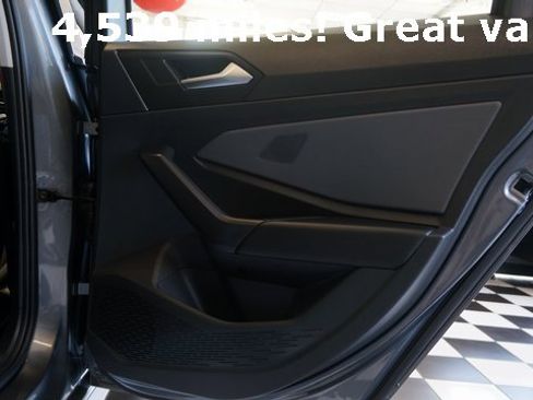 Certified 2025 Volkswagen Jetta SE image 48