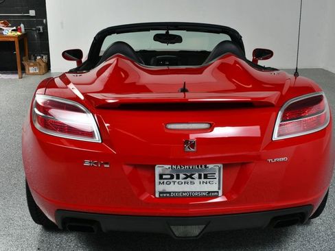 Used 2007 Saturn Sky Red Line RWD image 24