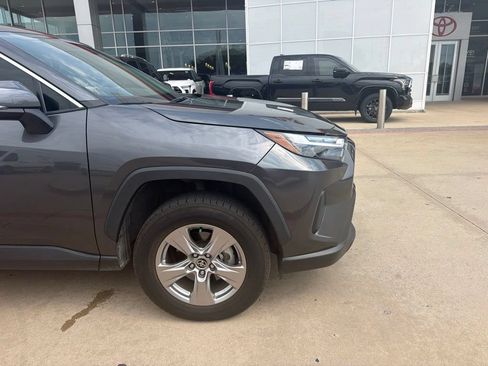 Used 2022 Toyota RAV4 XLE FWD image 14