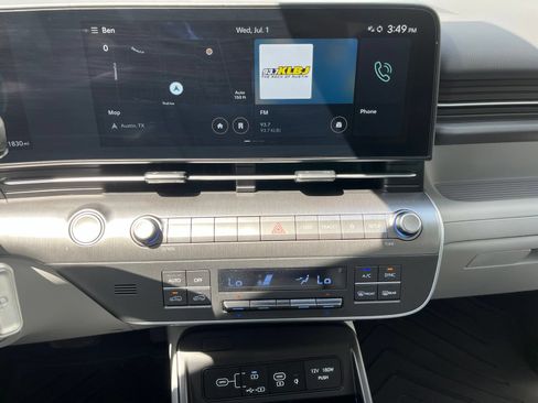 Used 2024 Hyundai Kona Limited FWD image 24