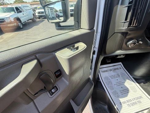 Used 2019 Chevrolet Express 3500 w/ Power Convenience Package image 17