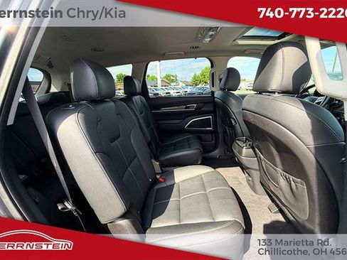 Used 2021 Kia Telluride EX w/ EX Premium Package AWD/4WD image 32