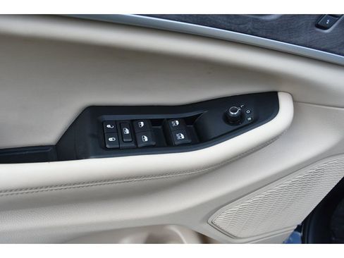 Used 2023 Jeep Grand Cherokee Limited image 18