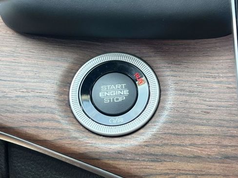 Used 2022 Jeep Grand Cherokee Summit AWD/4WD image 28